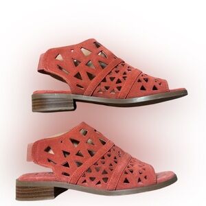 Diba women’s Sz 7M Dreamer Suede laser cut out block sandals stretch strap Coral